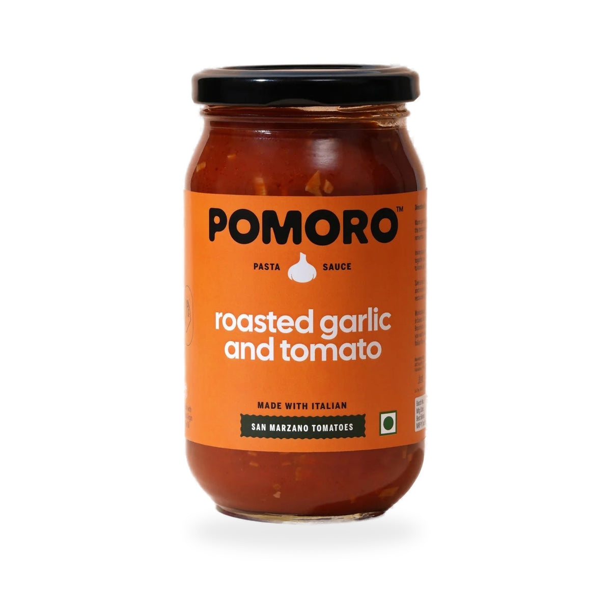 Pomoro Roasted Garlic and Tomato pasta sauce jar, front of pack on a white background