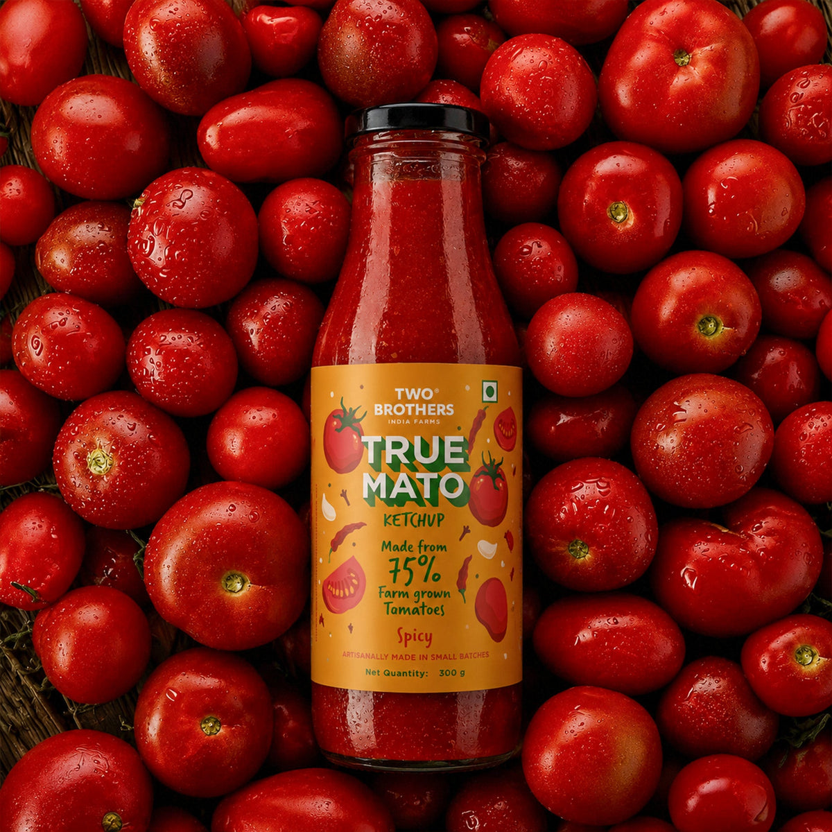 Truemato Ketchup 300 g with its ingredients: tomato, misri, onion, vinegar, lemon and whole spices