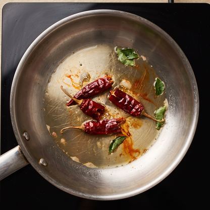 Byadagi chilli blooming in hot oil
